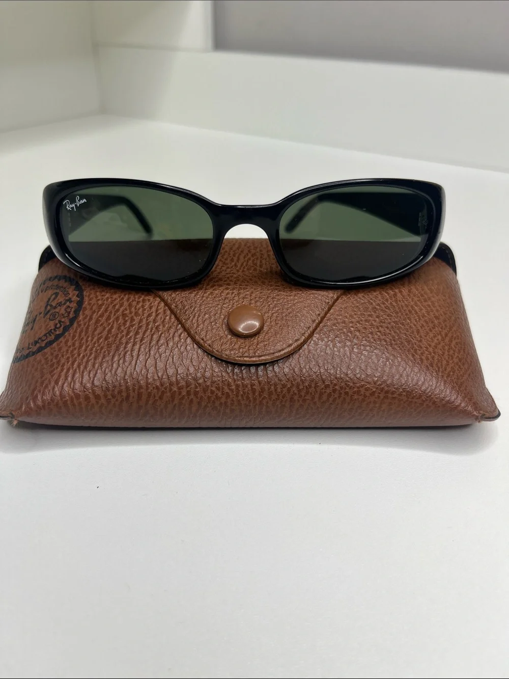 Ray-Ban Women's Black Oval Sunglasses with Green Lenses